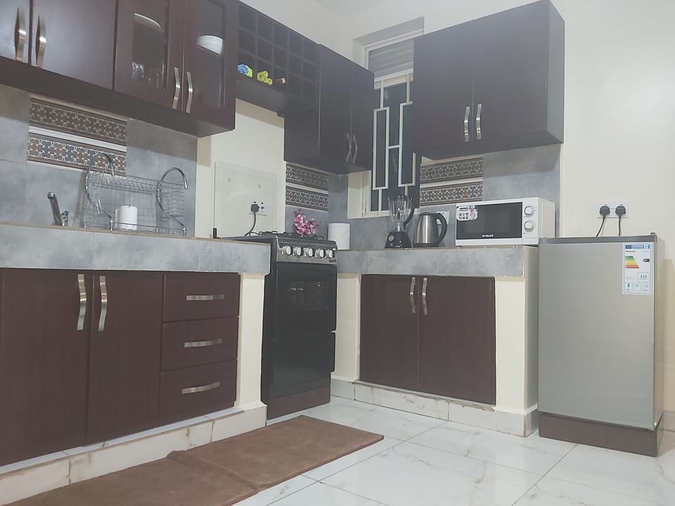 kitchenette well equipped for all your cooking needs. 