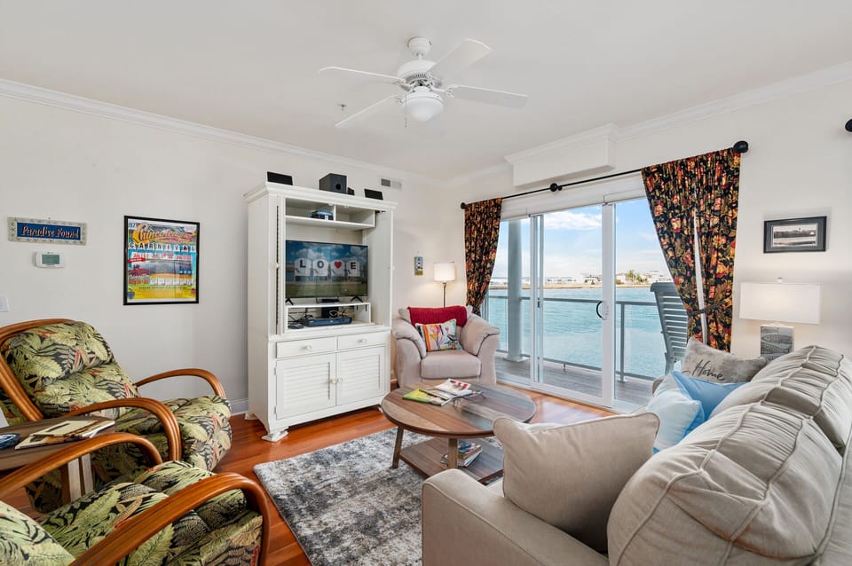 Welcome to Sunset Bay Villas on Chincoteague Island!