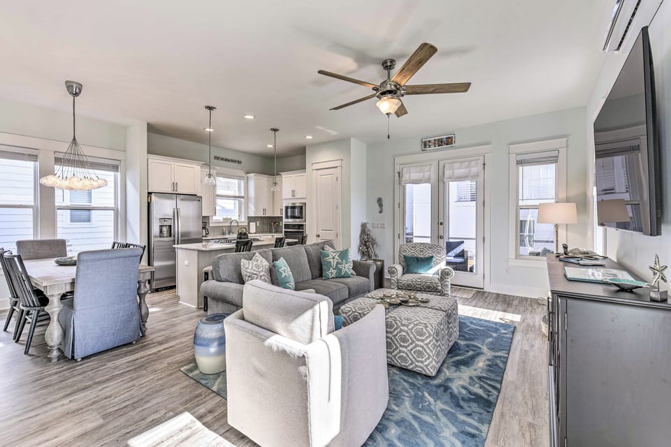 Living Area | Entry Level | Smart TV | Free WiFi