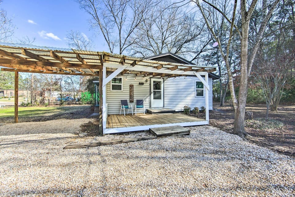 Covered Porch | Exterior