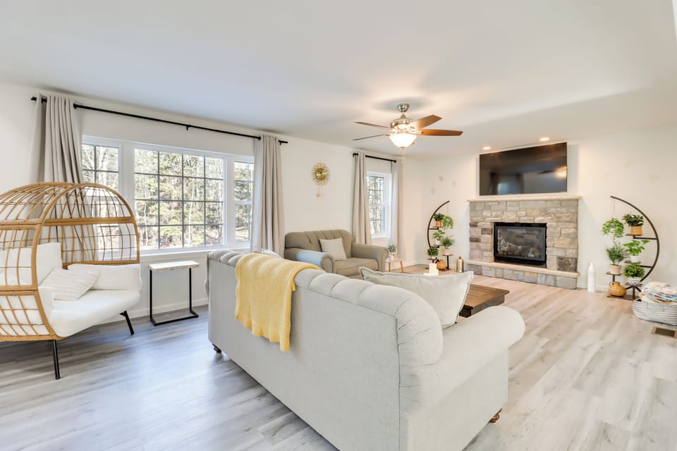 Pocono Summit Vacation Rental | 3BR | 2.5BA | 2,675 Sq Ft | Stairs to Access