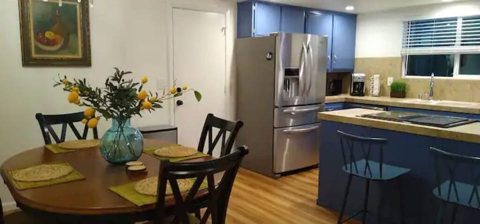 Amenities available such as toaster oven.