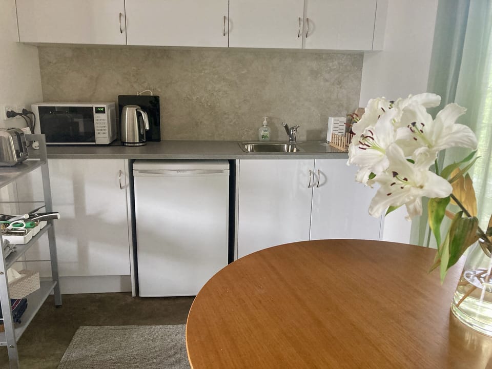Well-equipped kitchenette