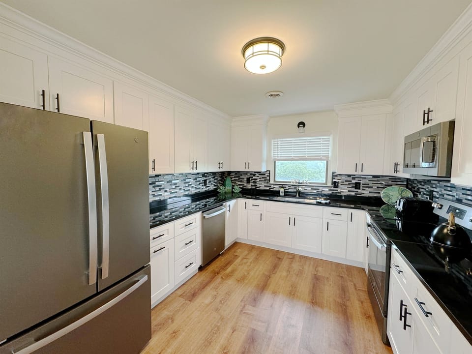 Fully Stocked Kitchen