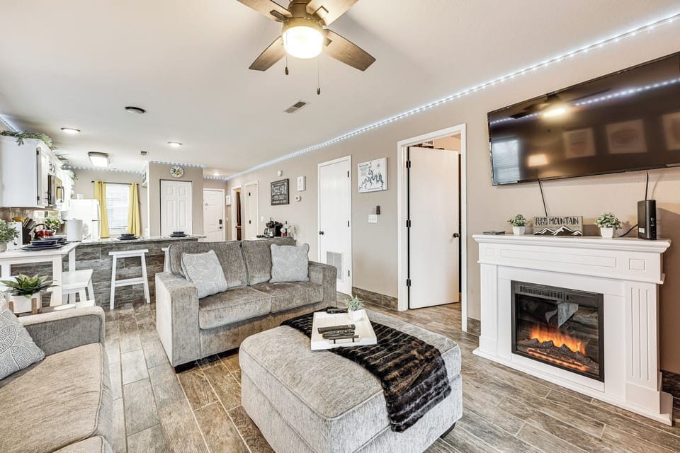 Living Room | Central A/C | Free WiFi