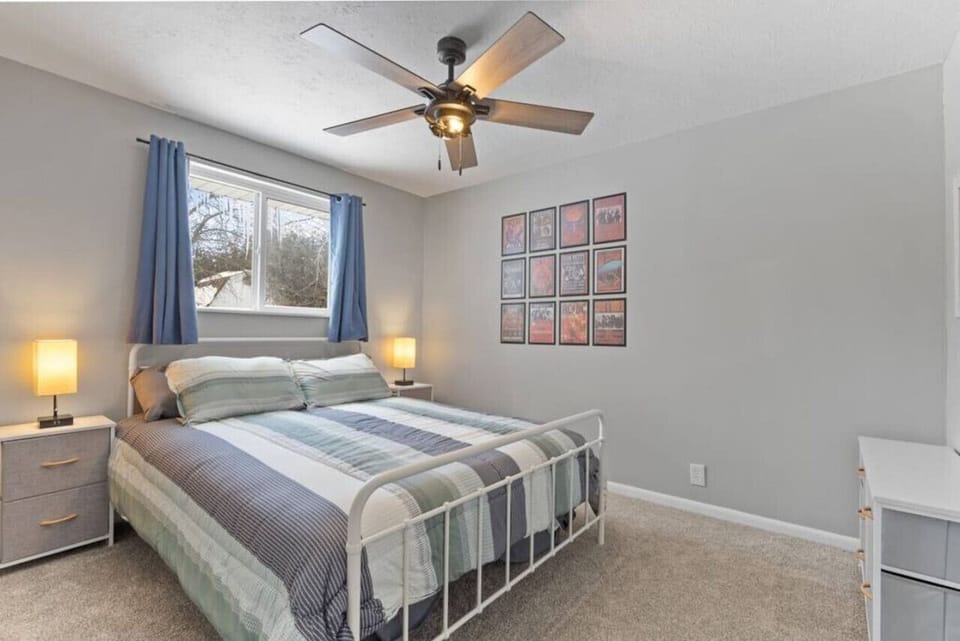 Upack and Stay awhile! primary bedroom with Queen Bed