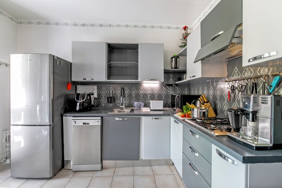 Kitchen and dining area