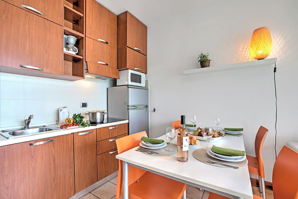 Kitchen and dining area