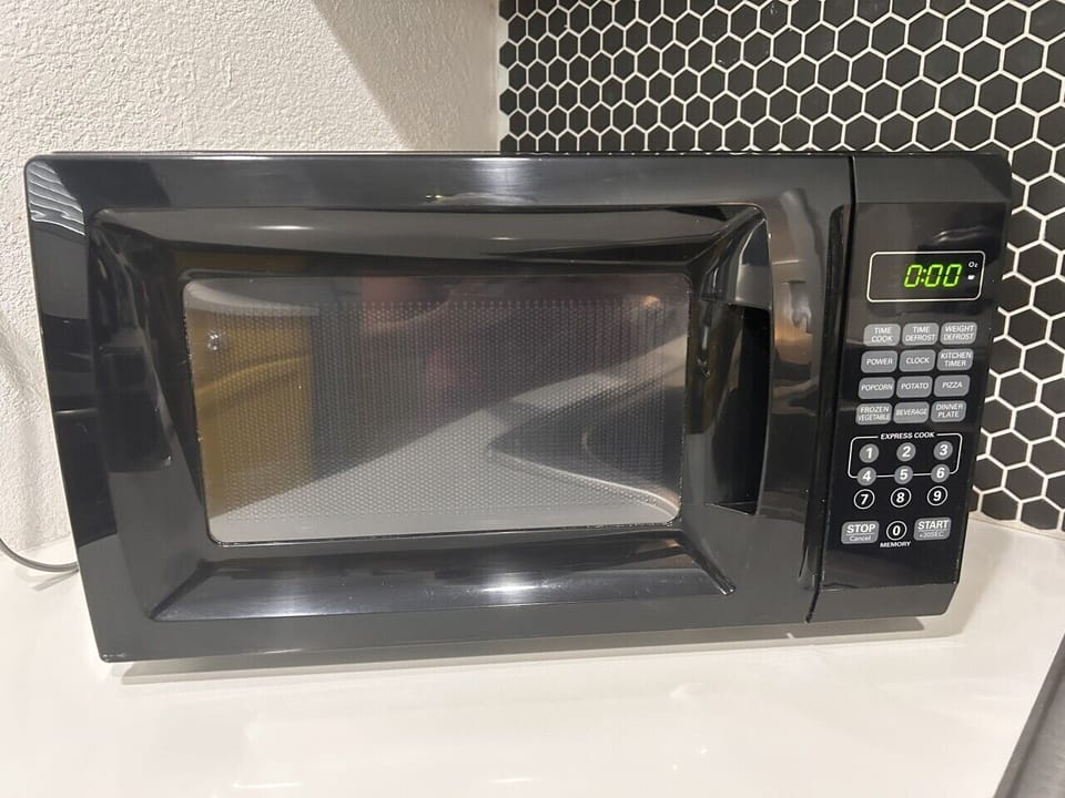 Full kitchen