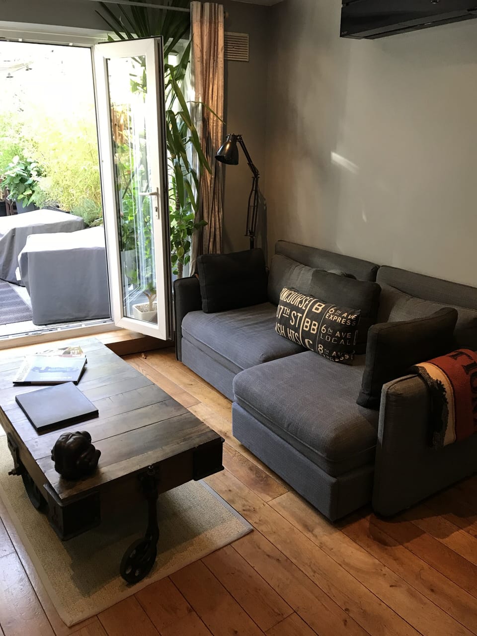 Lounge/Kitchen