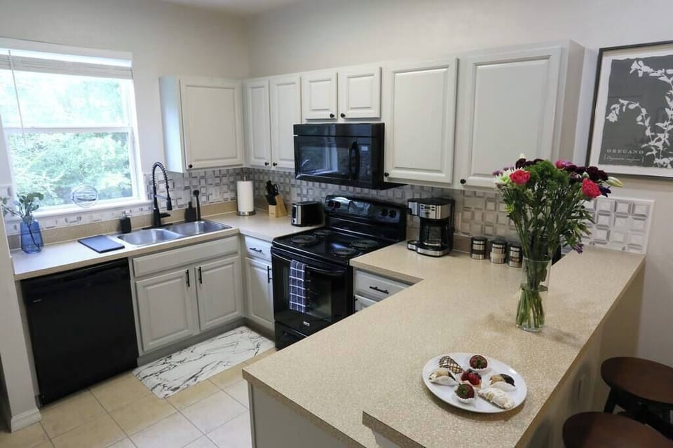 Cook your favorite meals in our bright, fully stocked kitchen. From the morning coffee brew to a full dinner service, we’ve provided everything you need to feel at home.