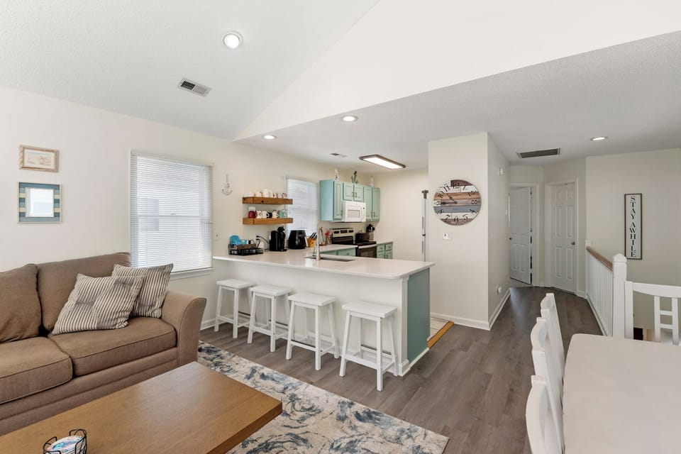 CL12M: Corolla Premier | Top Level Kitchen