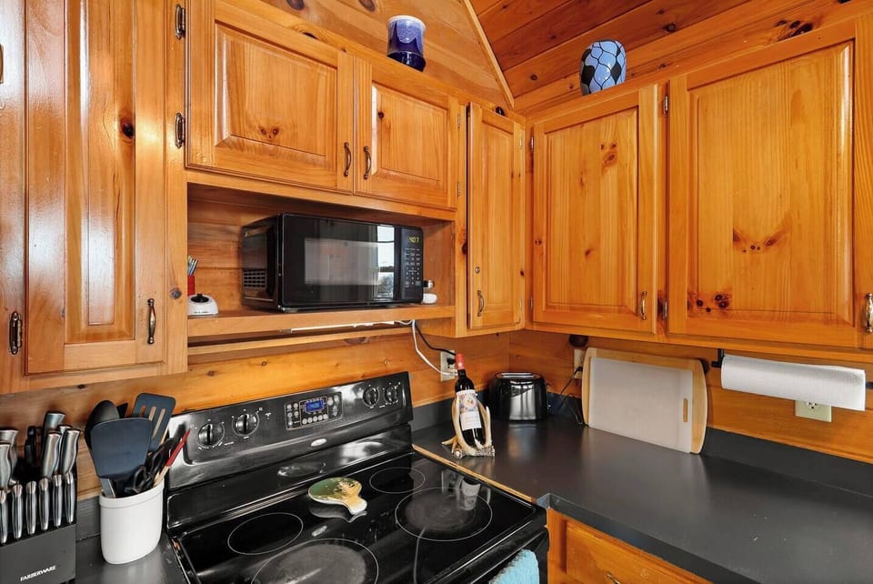 Electric Stove and Oven, Microwave, and Toaster