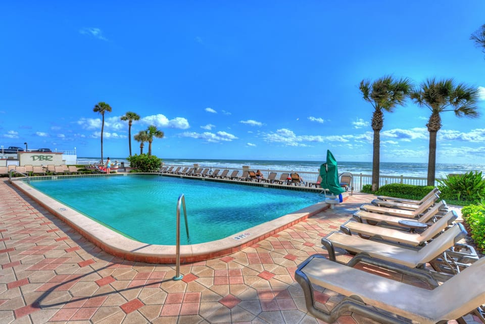 North outdoor pool area