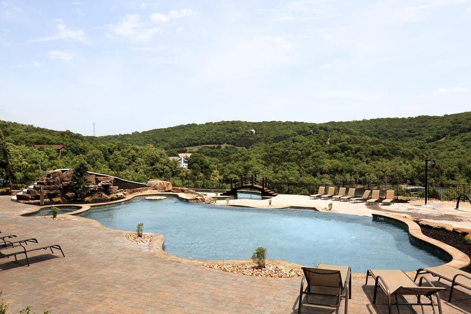 Outdoor Upper Pool