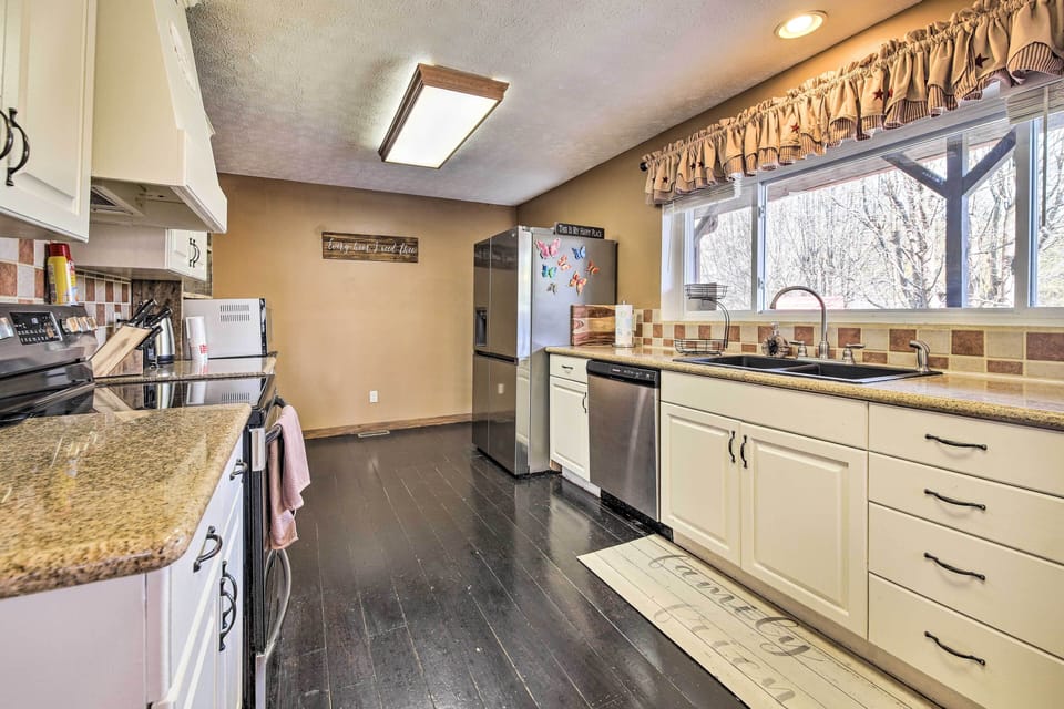 Kitchen | Main Level | Cooking Basics | Dishwasher | Spices