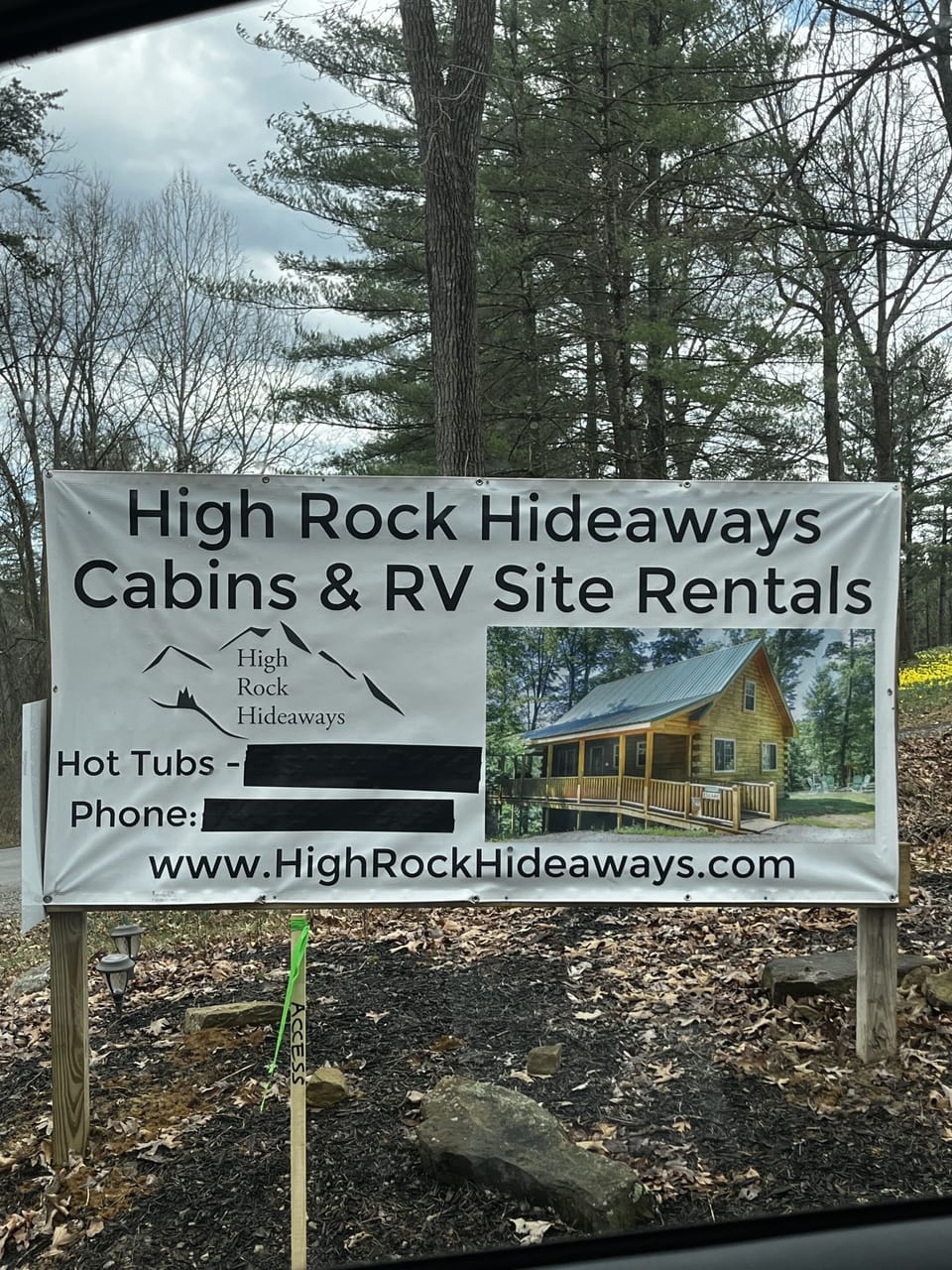 Temporary entrance sign for High Rock Hideaways