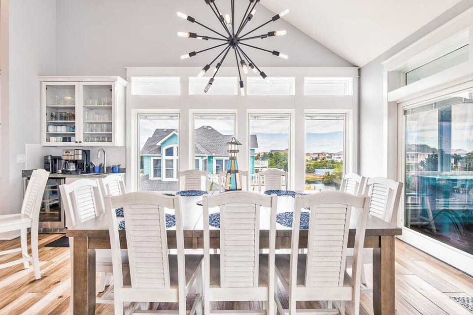 Top-Level Dining Room with Table (seats 10)