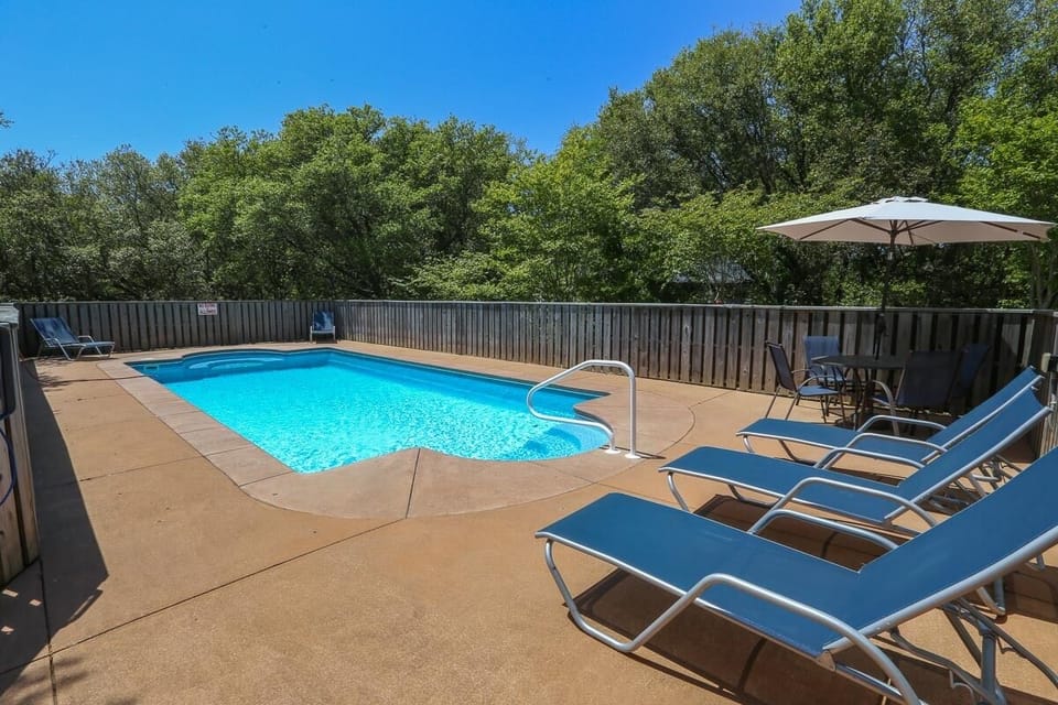 Private Pool 2026