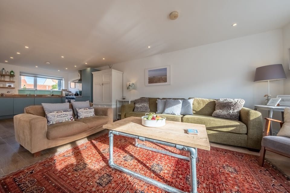 Sitting room with comfortable seating