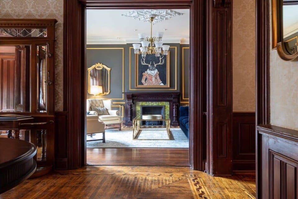 First stop: The gorgeous parlor.
