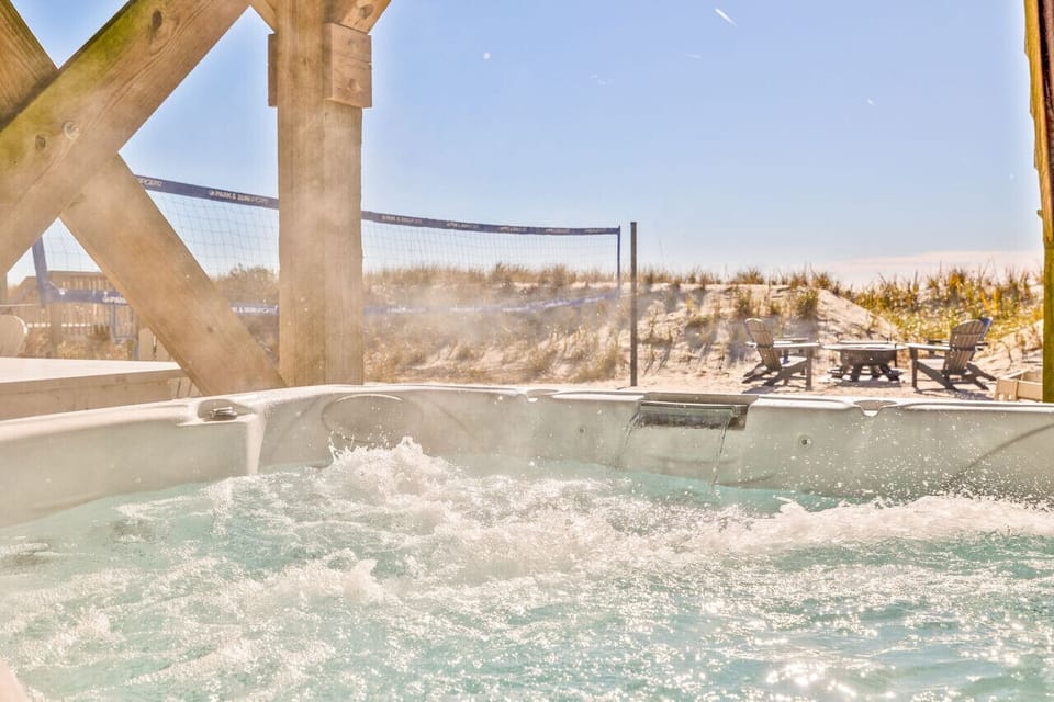 Outdoor spa tub