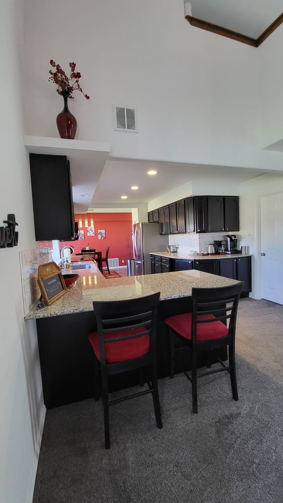 Counter with 2 bar stools