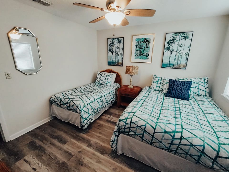 2nd bedroom with 1 queen and 1 twin