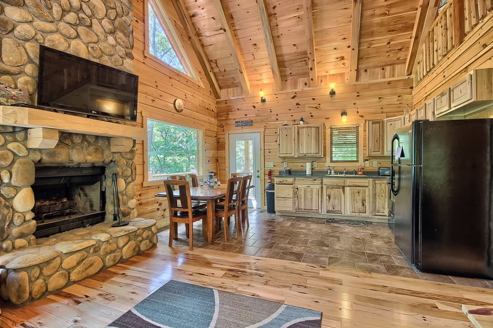 Fireplace, Dining Room and Full Kitchen