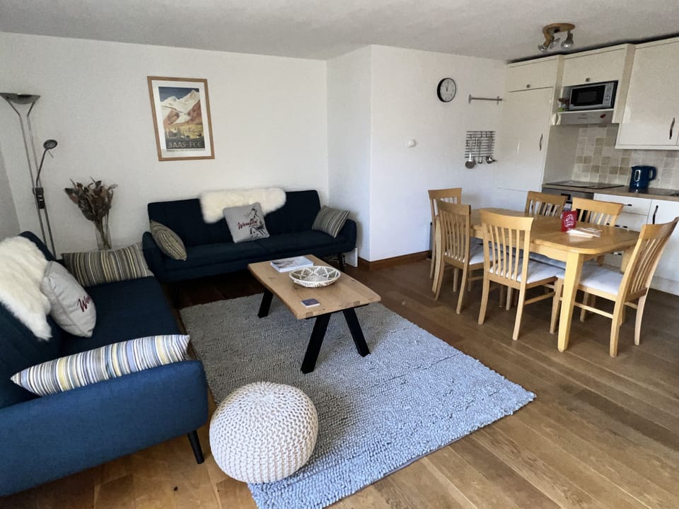 Living and dining area