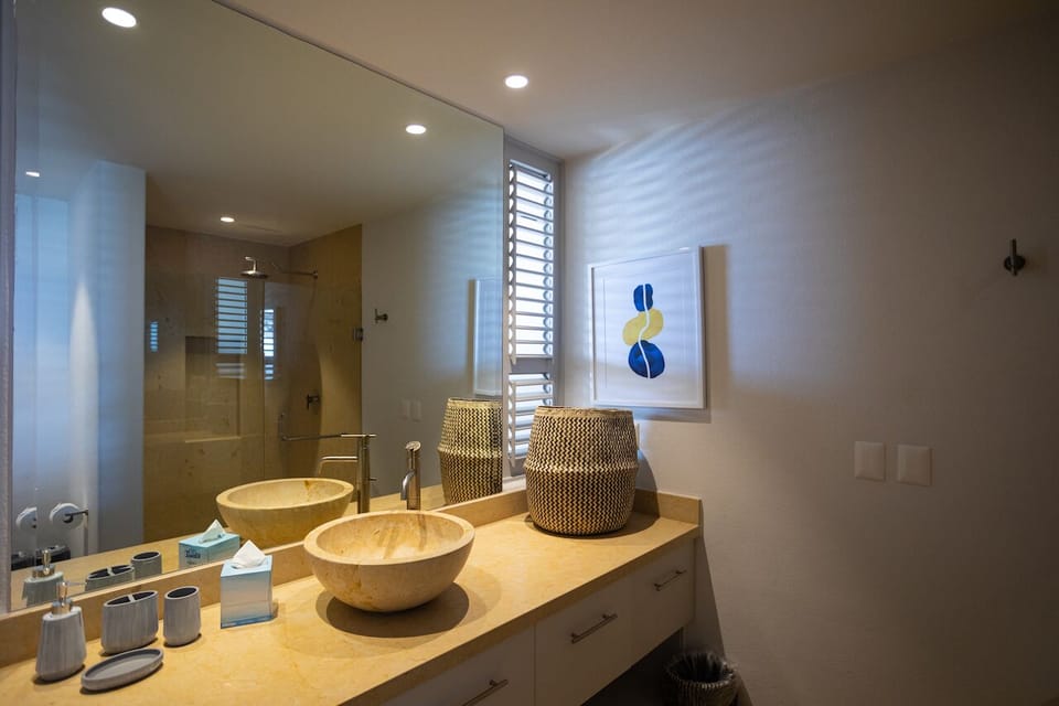 En-suite Guest Bathroom