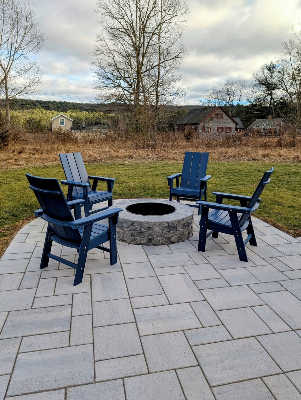 Fire pit with chairs