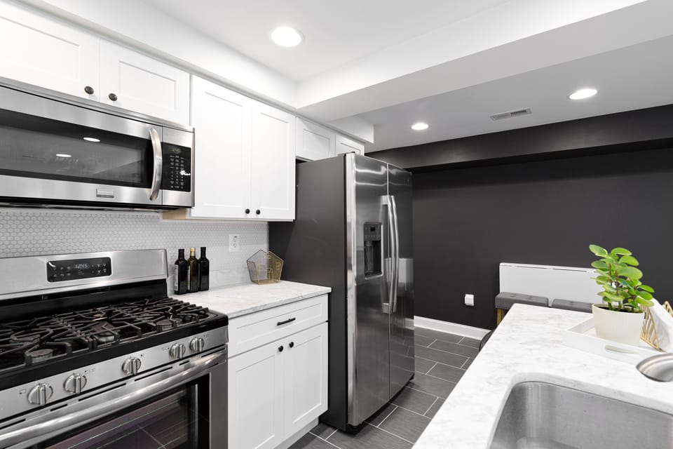 Full Size Refrigerator and Stove/Oven