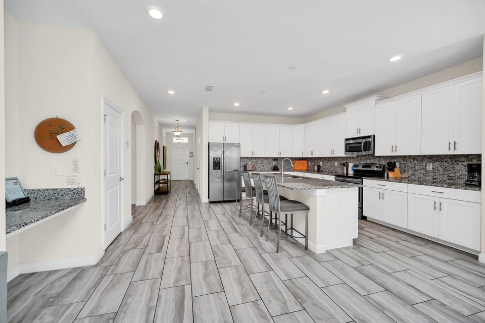 4710 Kings Castle Cir_06.1 (2).jpg