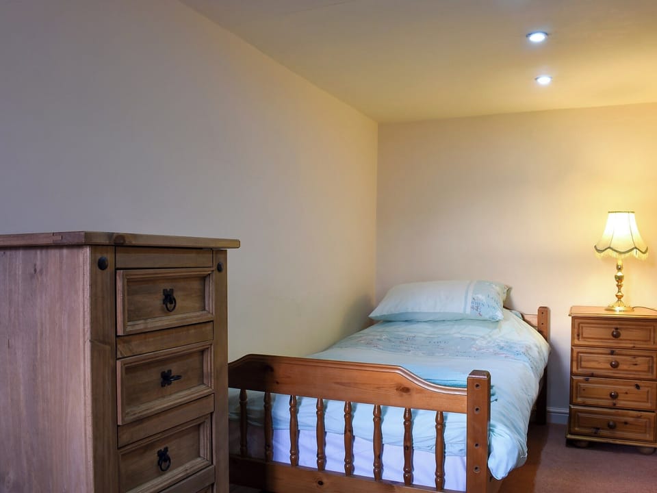 Single bedroom | Idagale, Whitby