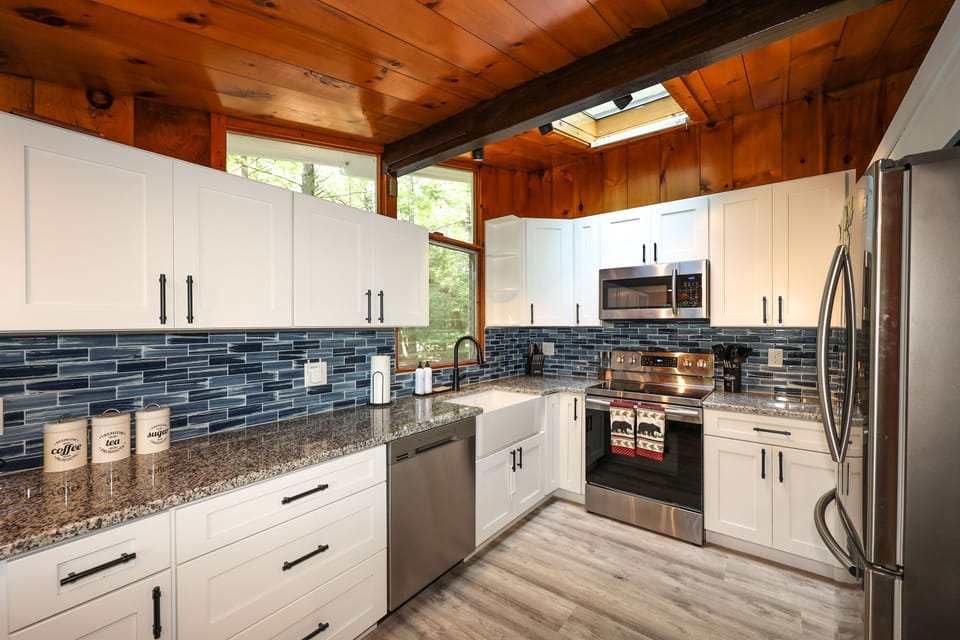 Newly Remodeled Kitchen with Dishwasher
