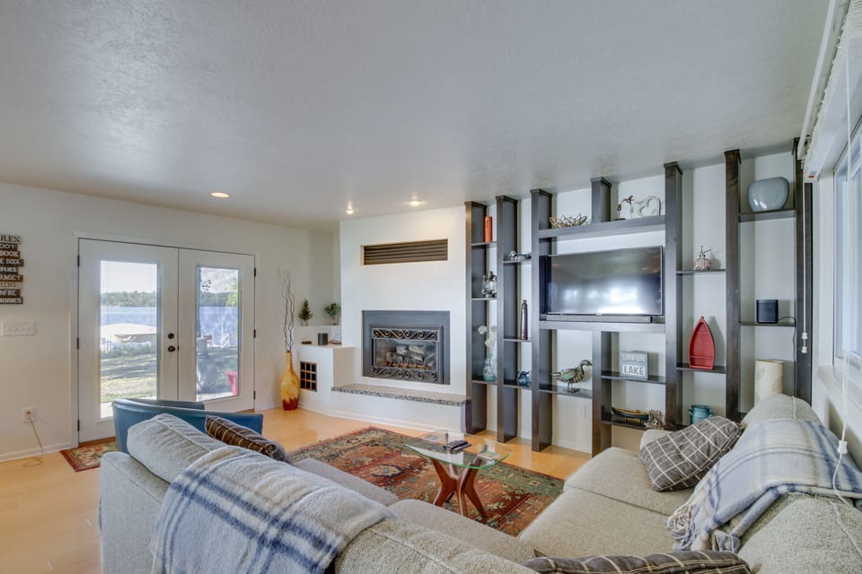 Walker Vacation Rental | 3BR | 2BA | 1,360 Sq Ft | 2 Exterior Stairs