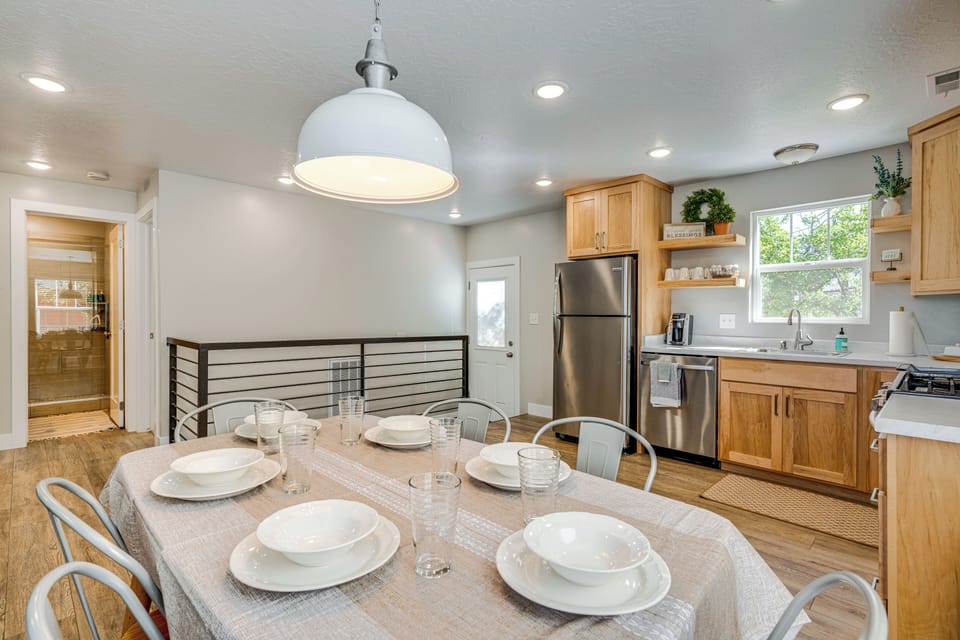 Dining Area | Dishware/Flatware | Trash Bags/Paper Towels