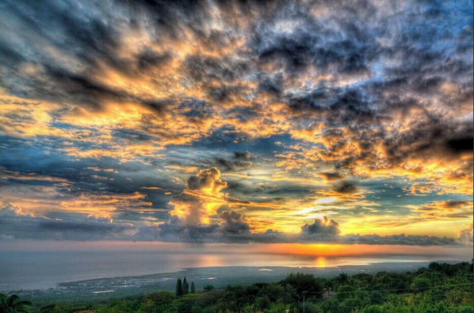 Another incredible Kona sunset - Right from the pool deck!!!