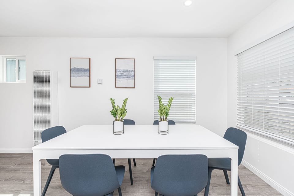 This home, like most in the area, does not include central air. It has a heating wall unit in the main living area and electric heating units in each bedroom.
                