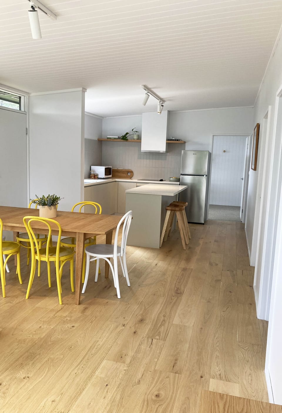 Kitchen & dining