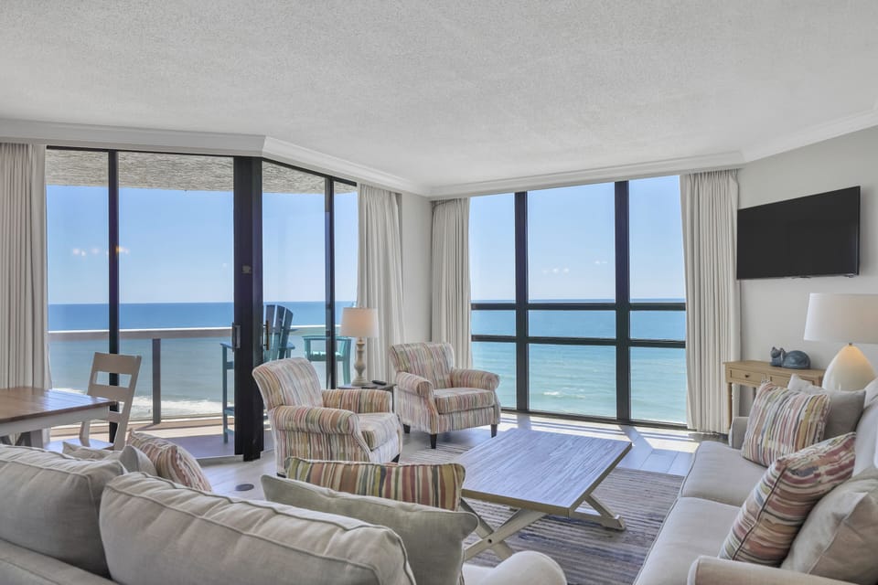 Living room inside this Miramar Beach gulf front vacation rental