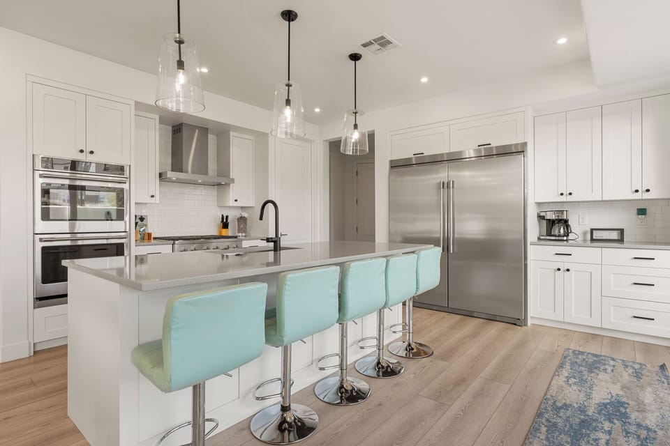 Fully Equipped Kitchen (1)