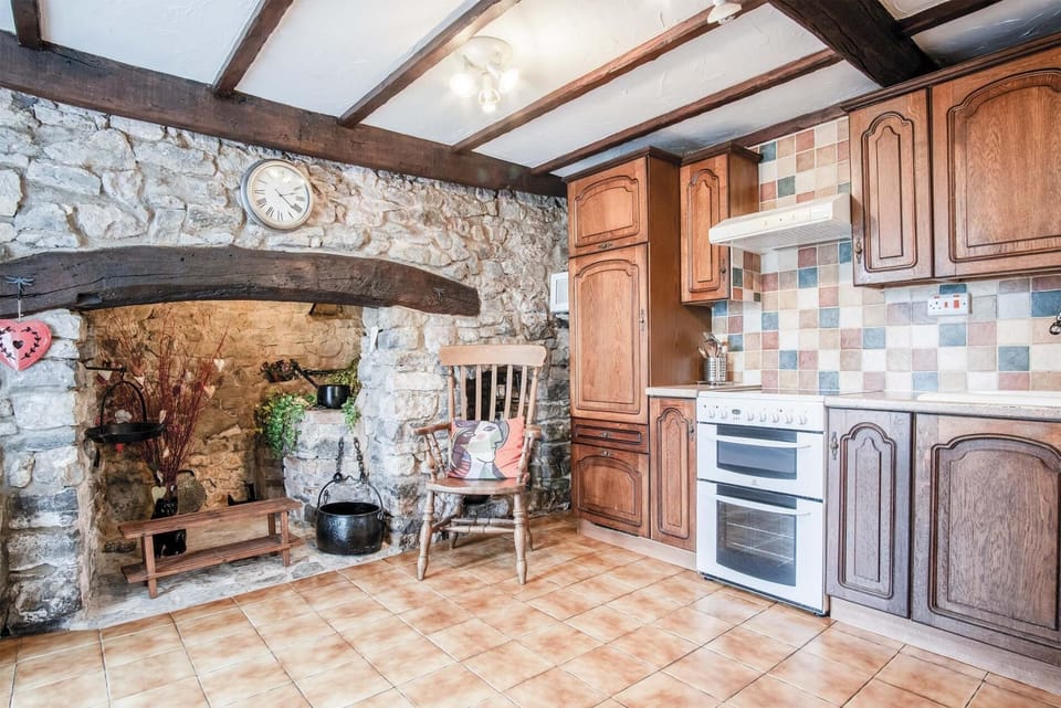 Hall House - 3 Bedroom Cottage - Saint Florence (22480)