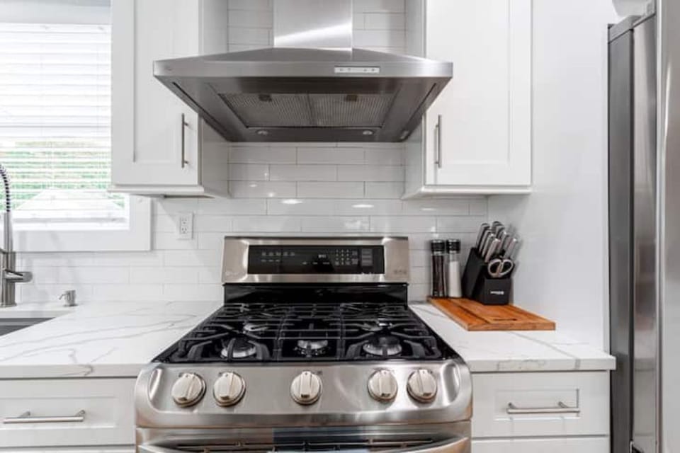 Make use of the chef-friendly appliances and quality utensils