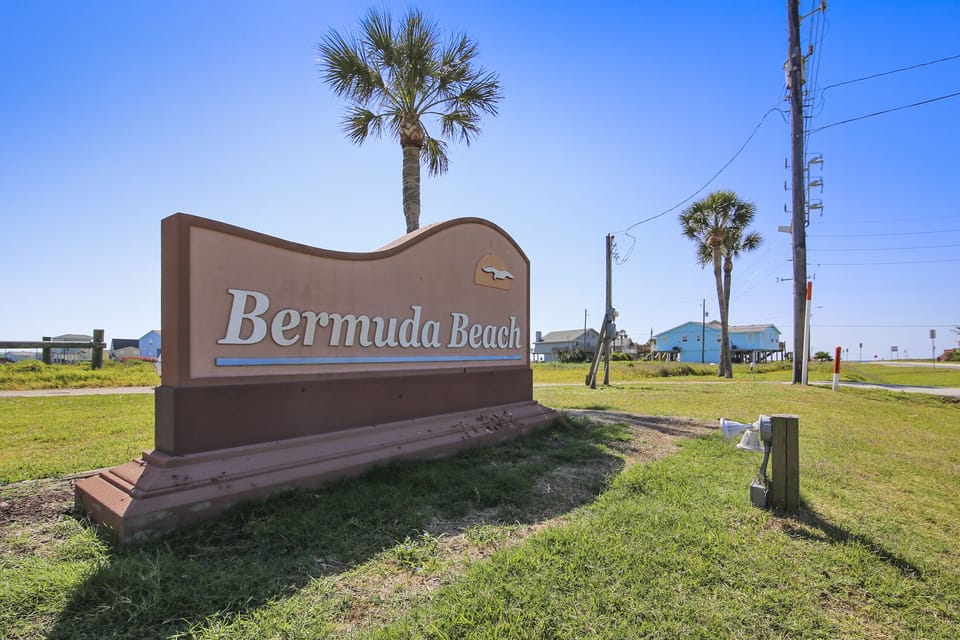 Complex Entrance and Sign