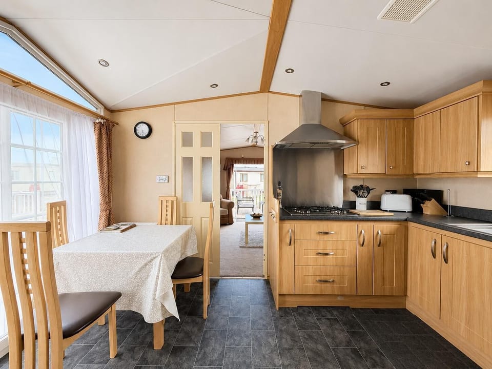 Escape to Parkdean Resorts Naze Marine Holiday Park Essex for last minute weekend getaways, where you can enjoy the comfort of a kitchen area in a caravan and explore Ipswich Town attractions like Cineworld Ipswich.