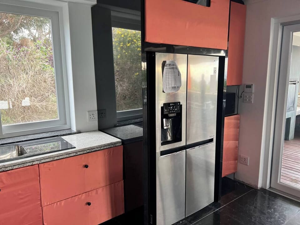 c38093e3-924a-40a1-b0e3-50bc03ca7e84