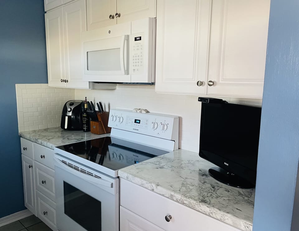 Well Equipped Kitchen 