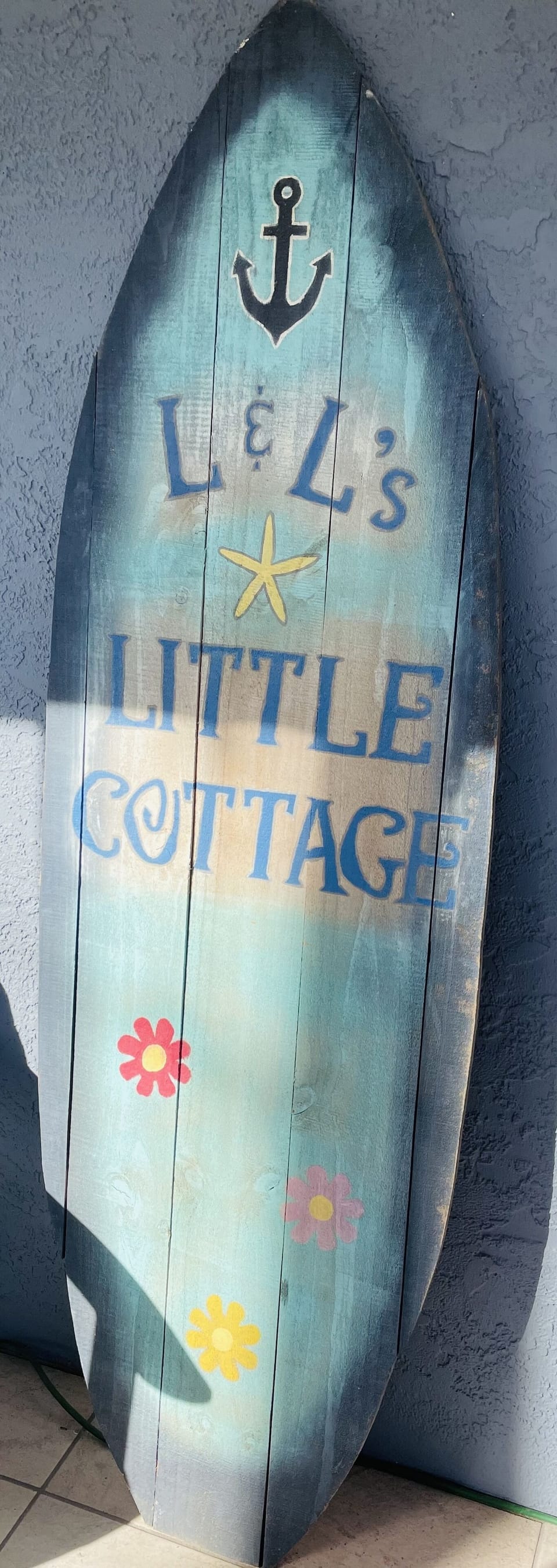 Lynn & Lana's Little Cottage House on the Preferred Quite West End of PCB